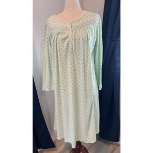 EW By EILEEN WEST Night Gown MED Green-Blue Mother Of Pearl Buttons Traditional